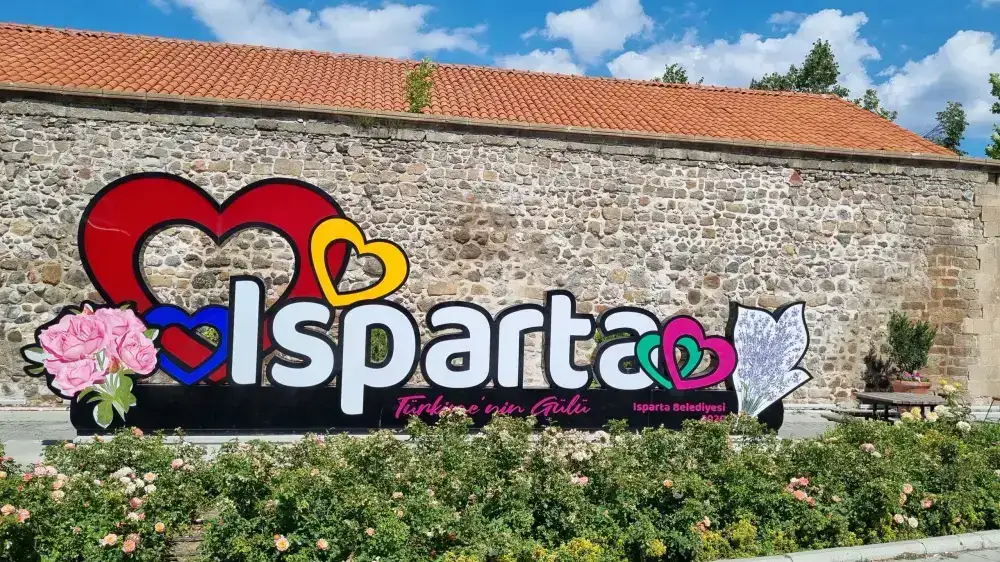 Isparta’nın Neyi Meşhur? Güller Diyarı ve Çok Daha Fazlası!